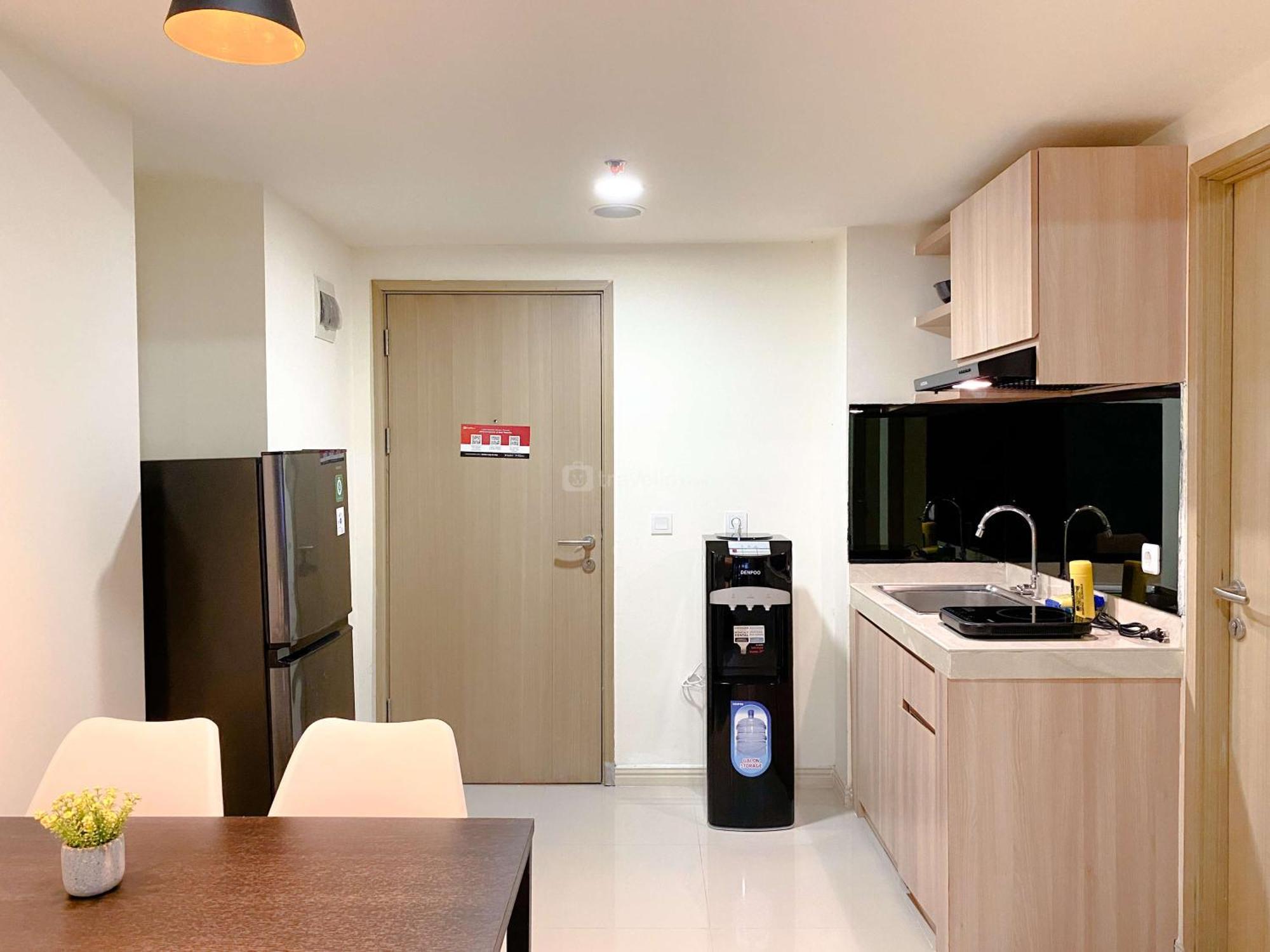 Homey 2Br With Work Space At Meikarta Apartment By Travelio Cikarang Zewnętrze zdjęcie